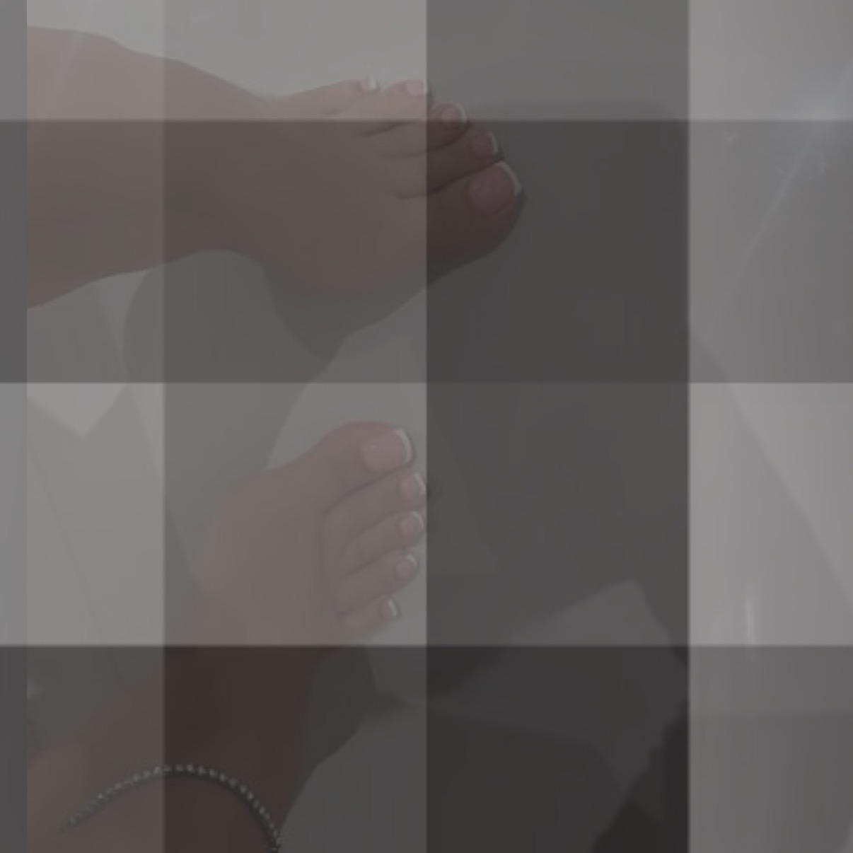 Snowbunnyfeet