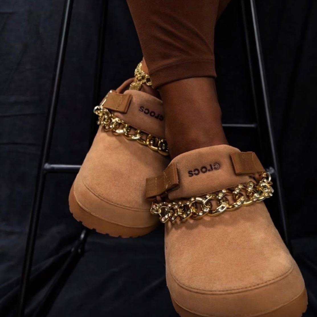 Neceesoles