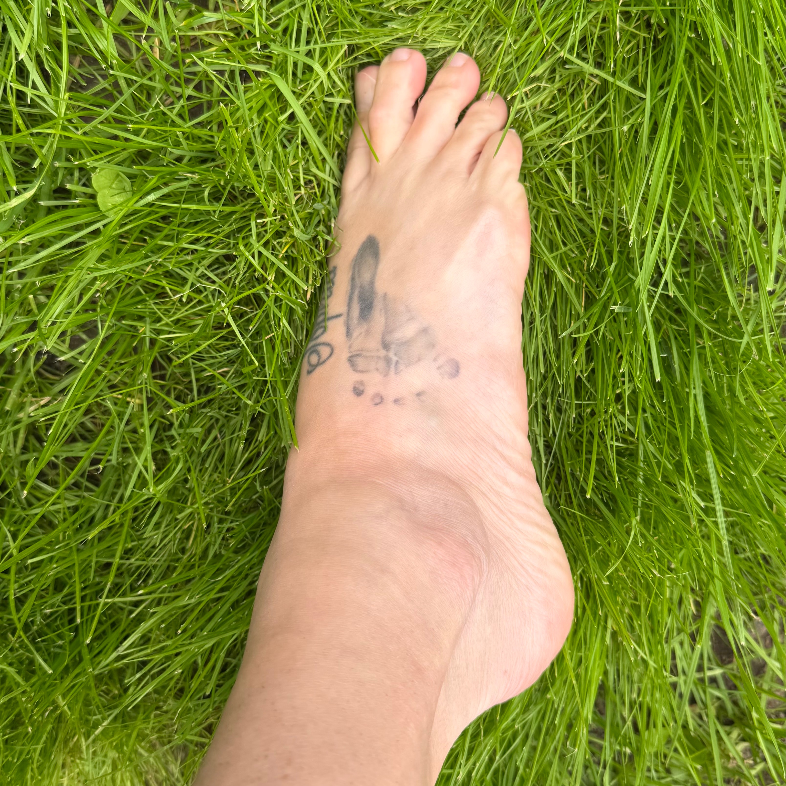 Lovelylongtoes40