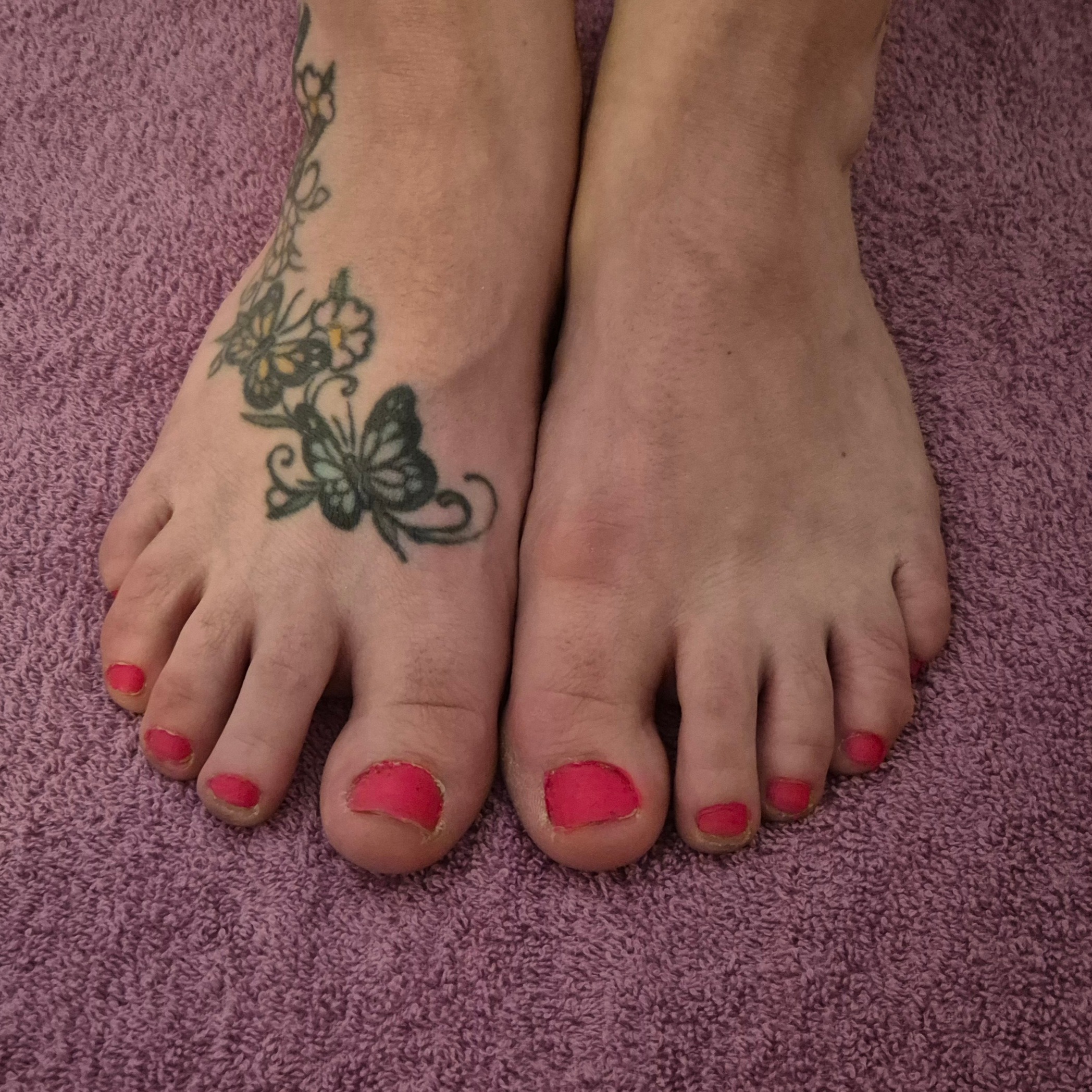 butterflytoes