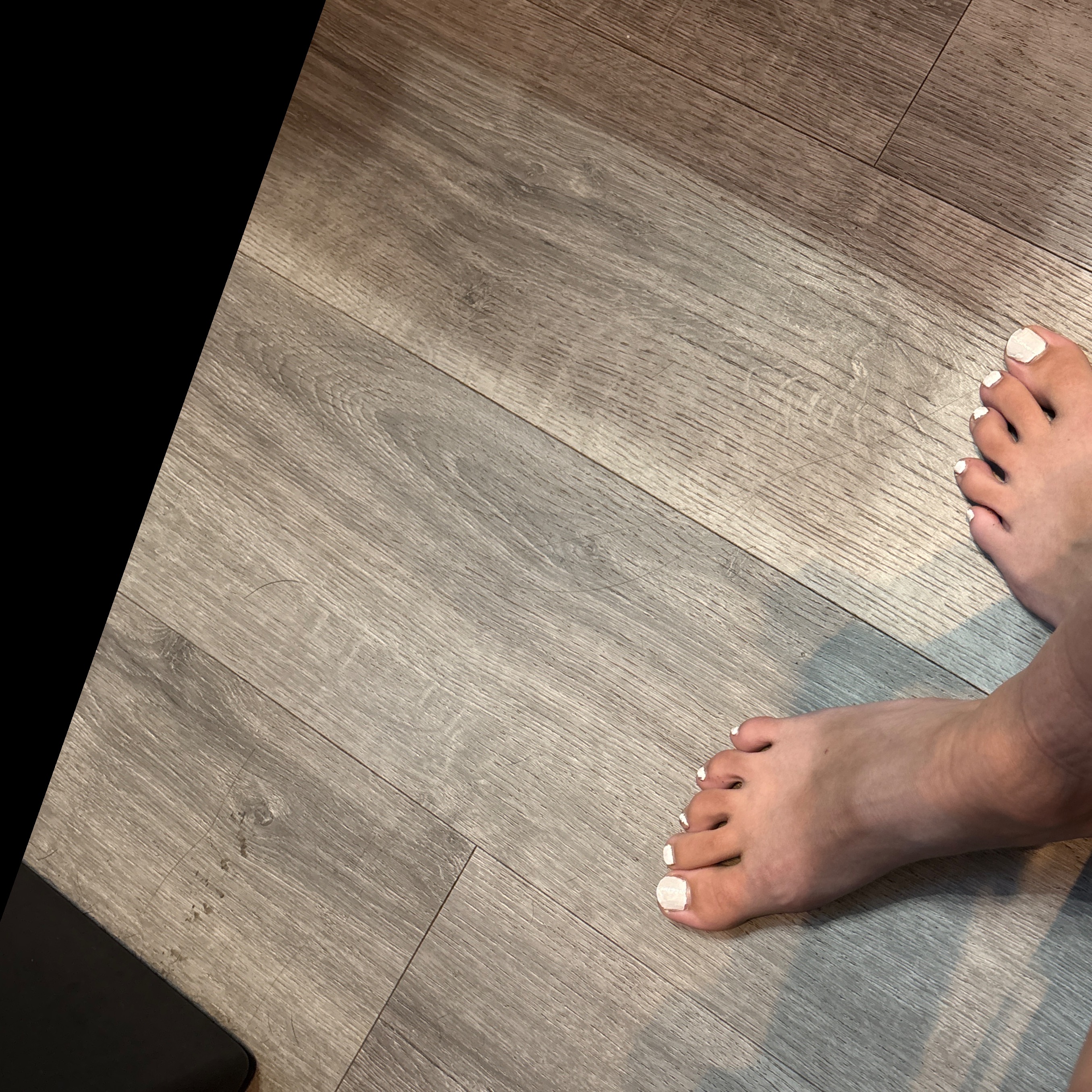 hotnothofeet