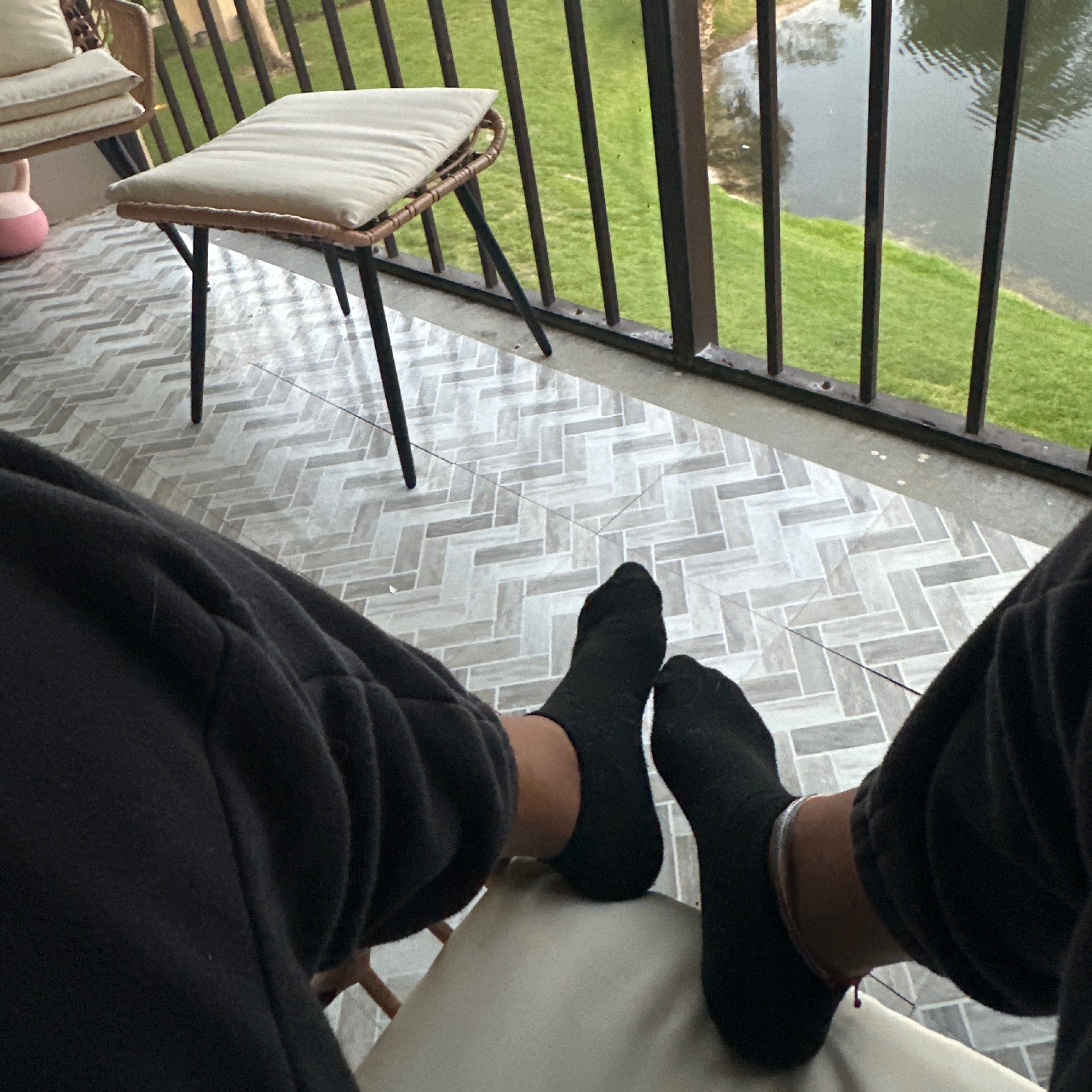 live_feetly305