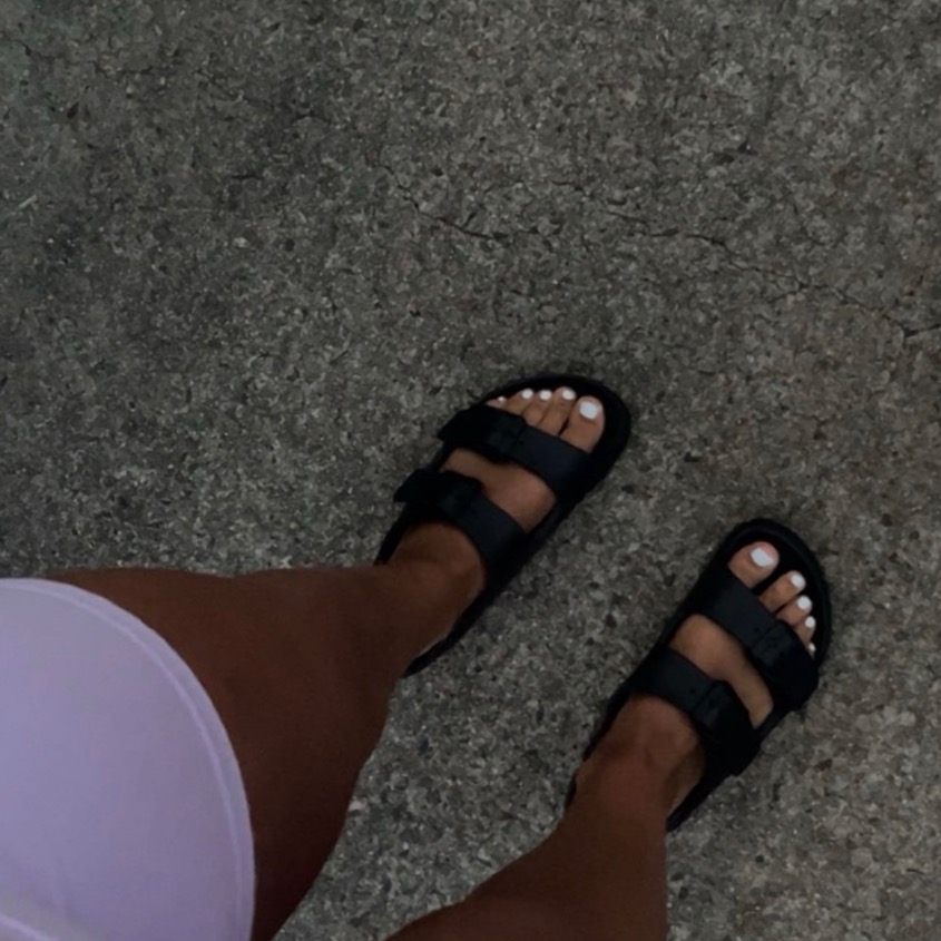 Beauty_feet_lara