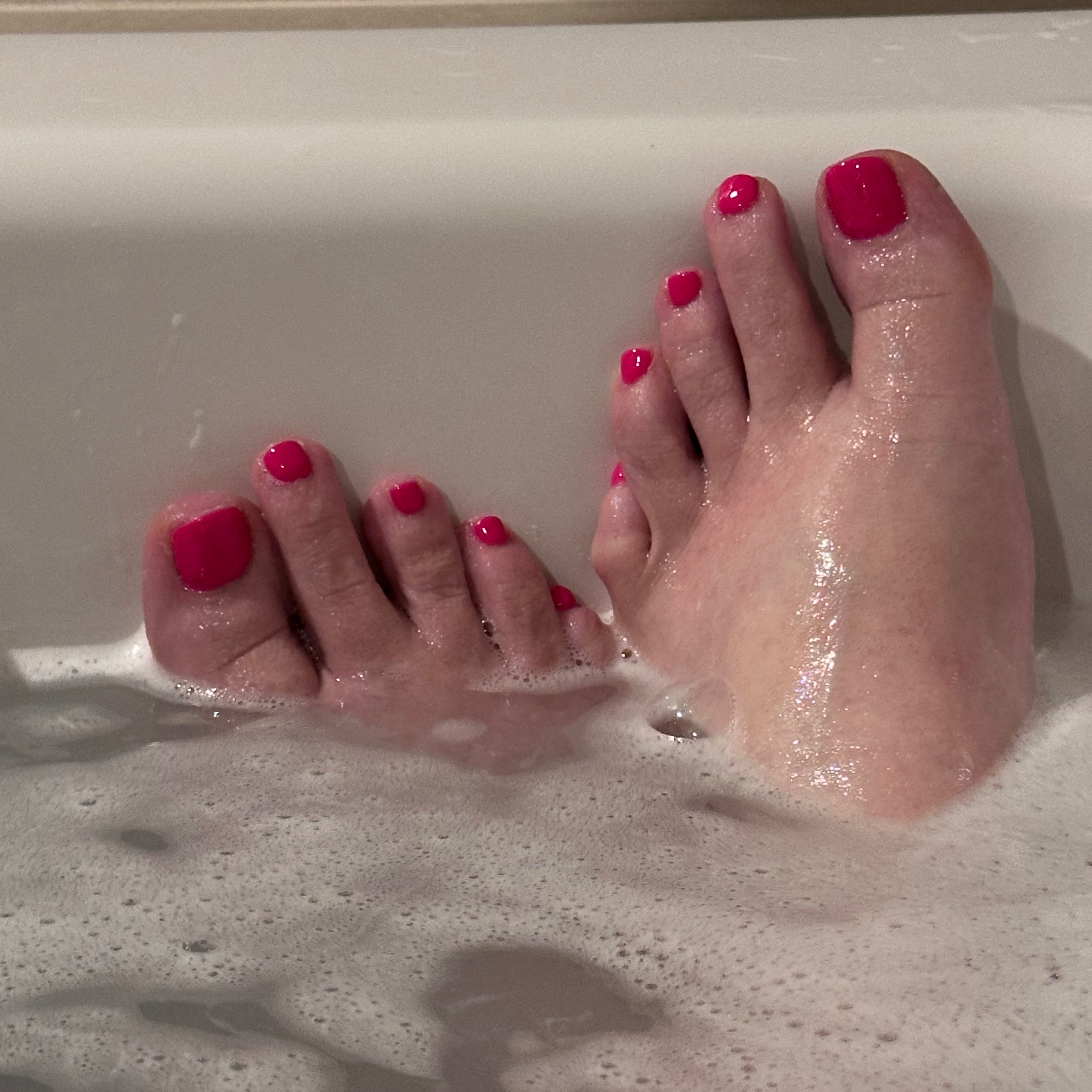 pinkbubblyfeet