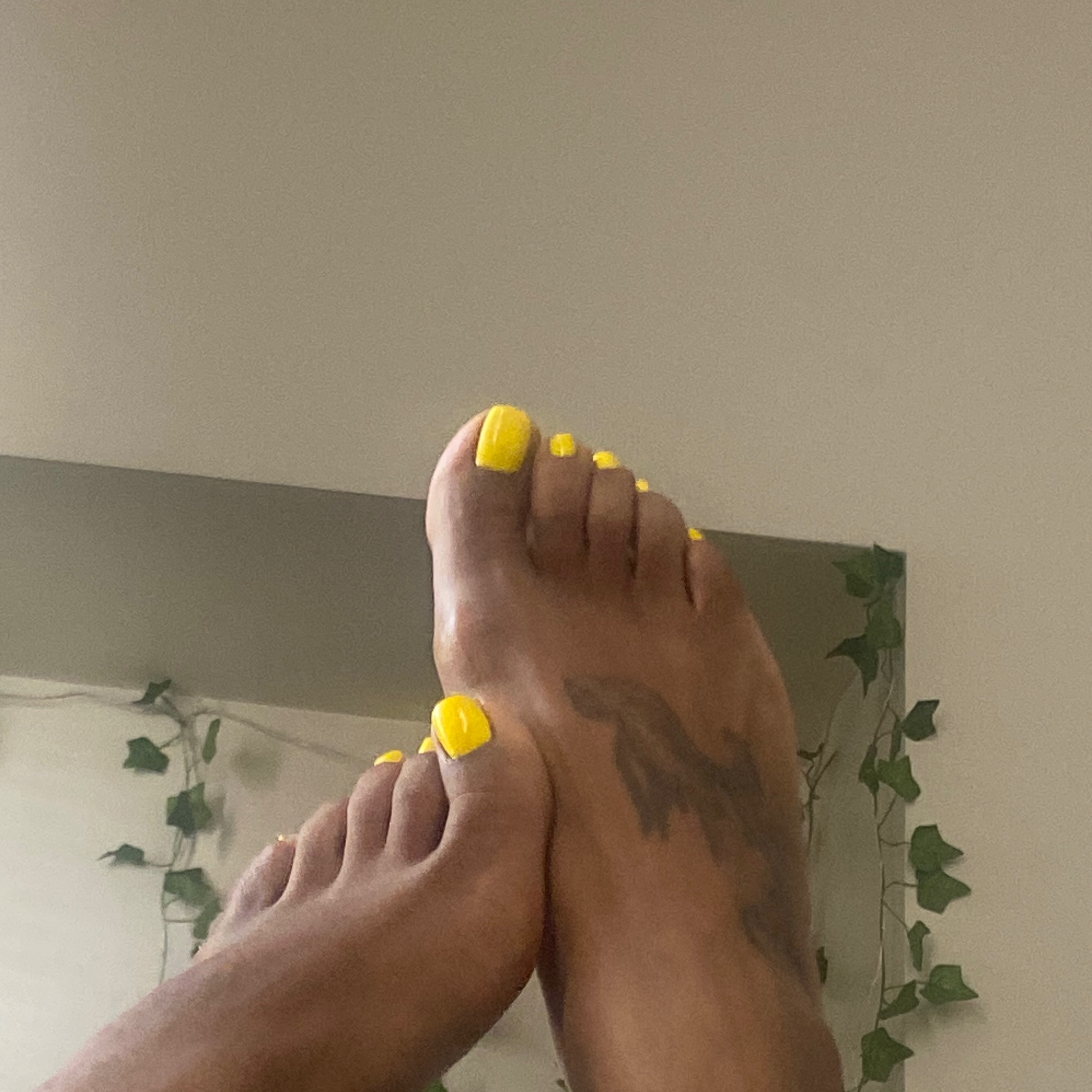 Yourfavorite_leooo