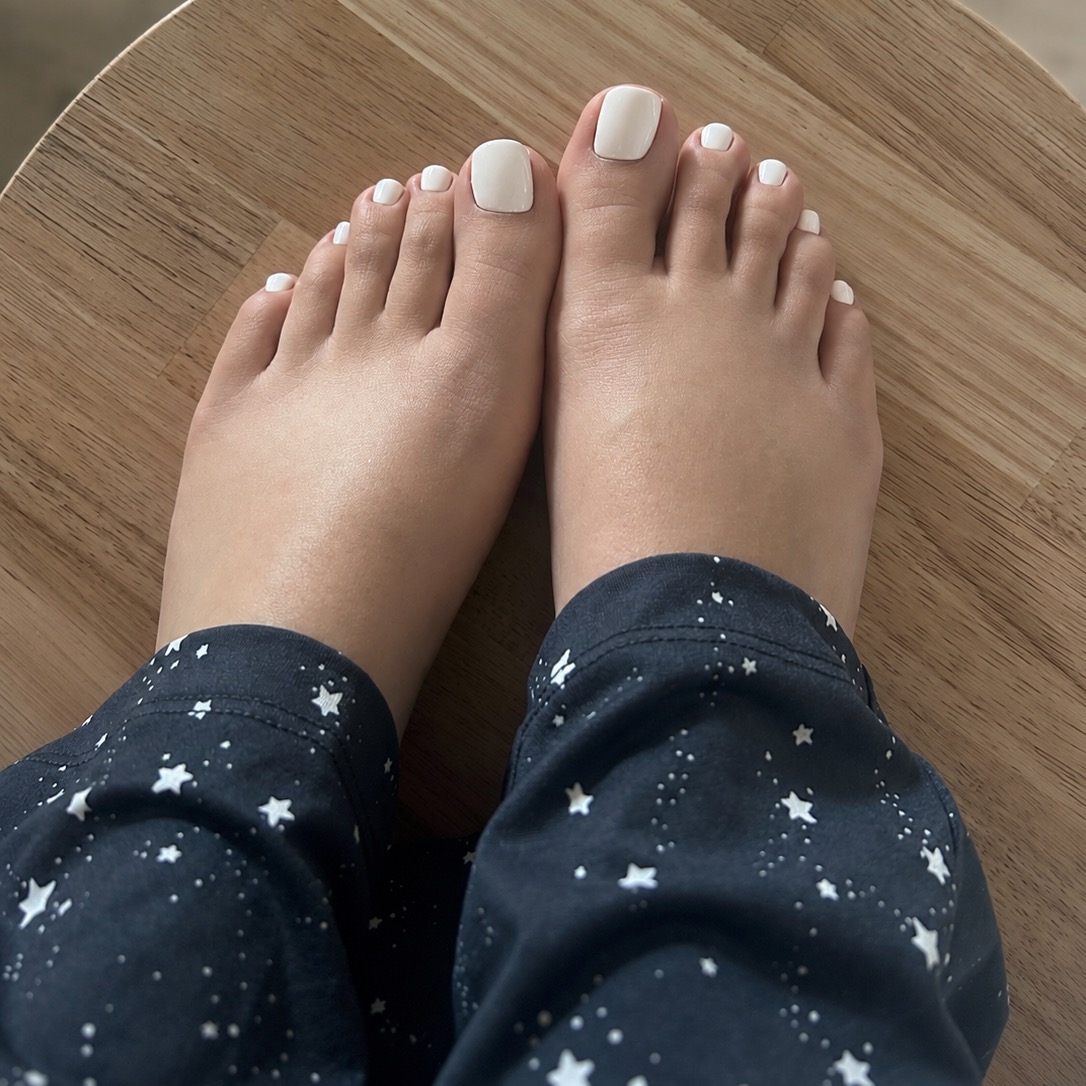 Prettyfeet24