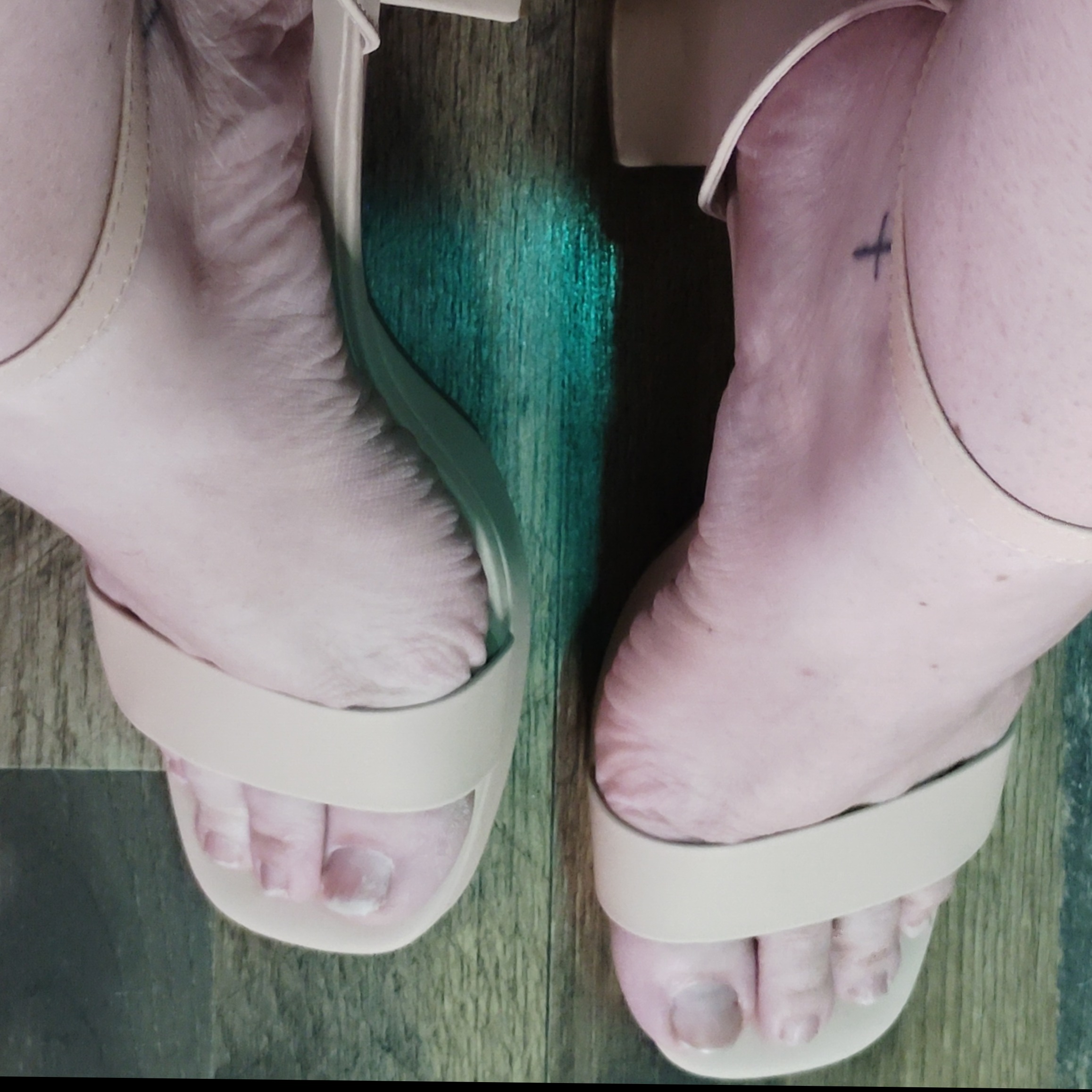 Biggirlbigfeet9412